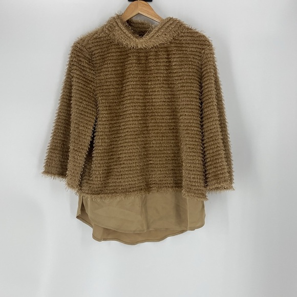 Vince Camuto eyelash gold tone shimmer boxy  top - Picture 15 of 16